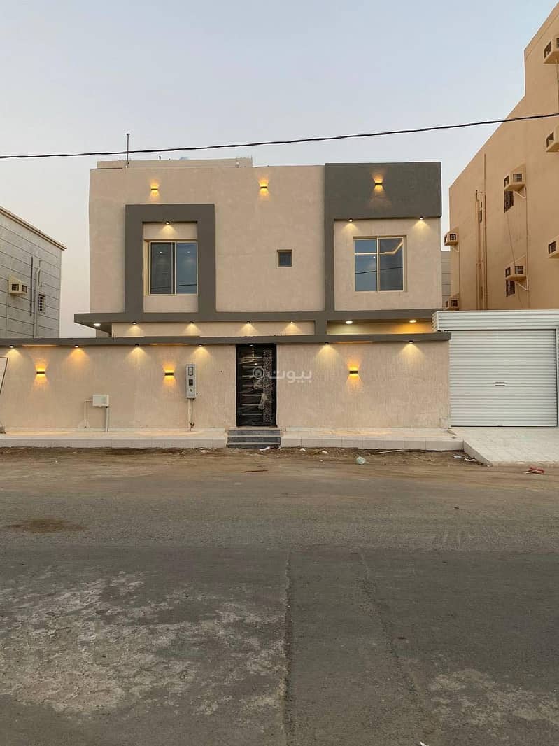 For sale: a two-story villa in the south of Jizan City.