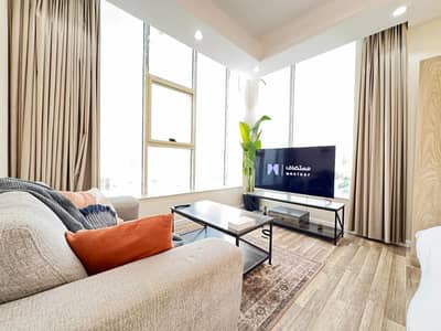 1 Bedroom Apartment for Rent in North Jeddah, Jeddah - Spacious one-bedroom | Kitchen and skyline view | Fully furnished unit for rent in Jeddah, Saudi Arabia