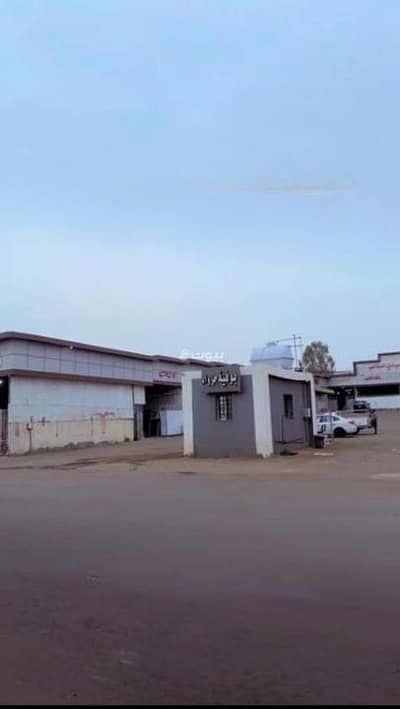 Complex for Sale in Al Wakra, Taif - A complex for sale in Al Wakra, Taif