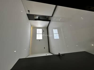 6 Bedroom Villa for Sale in Central Riyadh, Riyadh - Villa consisting of 5 bedrooms for sale in Al-Namudhajia