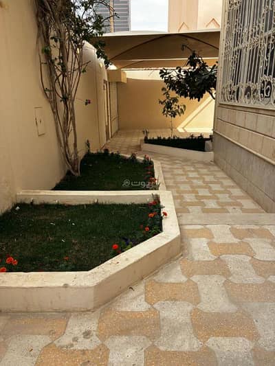 فیلا 4 غرف نوم للايجار في شمال الرياض، الرياض - فيلا للإيجار في المحمدية، الرياض