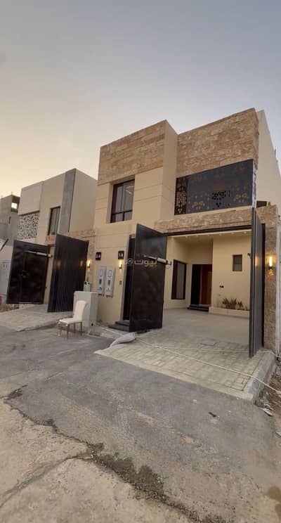 6 Bedroom Villa for Sale in East Riyadh, Riyadh - Villa for Sale in Al Janadriyah, East Riyadh