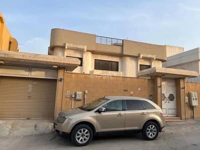 فیلا 5 غرف نوم للبيع في وسط الرياض، الرياض - فيلا للبيع في شارع أبي ذر الغفاري, حي الربوة, مدينة الرياض, منطقة الرياض