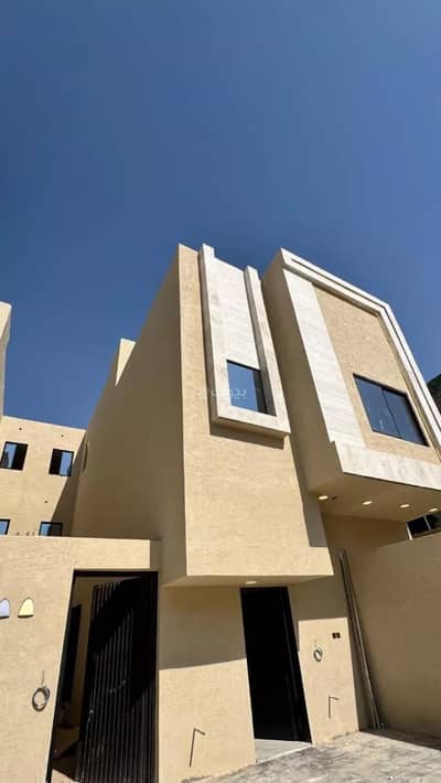 3 Bedroom Flat for Sale in South Riyadh, Riyadh - A 3-bedroom apartment for sale in Okaz, Riyadh