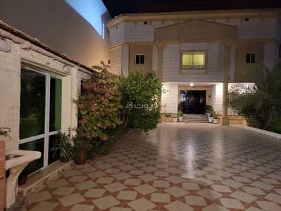 8 Bedroom Villa for Sale in Al Sad, Madina - Villa for sale in Al Sad, Madina