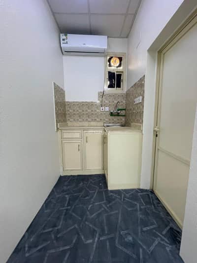 1 Bedroom Flat for Rent in Al Zahrah District, Al Rass - Rooms for singles for monthly and annual rent in Al-Rass, Qassim Province.
