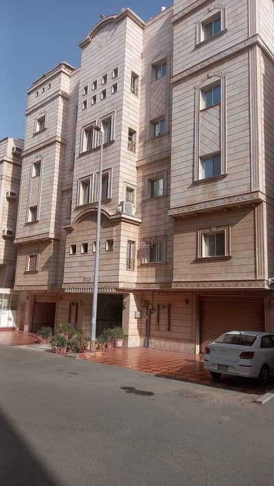 عمارة سكنية 6 غرف نوم للبيع في شمال جدة، جدة - عمارة سكنية مكونة من 6 غرف نوم للبيع في السلامة