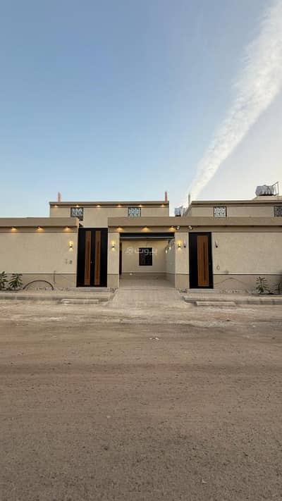 6 Bedroom Floor for Sale in Al Salam, Madina - Six-bedroom apartment for sale in Al Salam, Medina