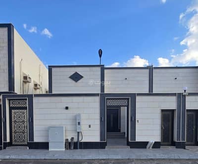 5 Bedroom Floor for Sale in North Jeddah, Jeddah - Floor for sale in Al Riyadh, North Jeddah