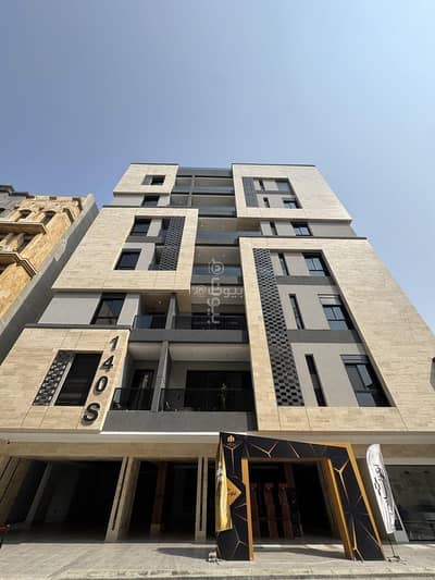 6 Bedroom Floor for Sale in Central Jeddah, Jeddah - A luxurious residential masterpiece that combines modern design with the most sought-after location in the heart of Jeddah – Al Hamra district Ready for immediate transfer