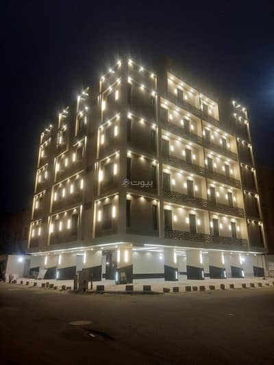3 Bedroom Residential Building for Sale in Central Jeddah, Jeddah - Jeddah, Al-Faisaliyah neighborhood, is close to Aziz Mall.