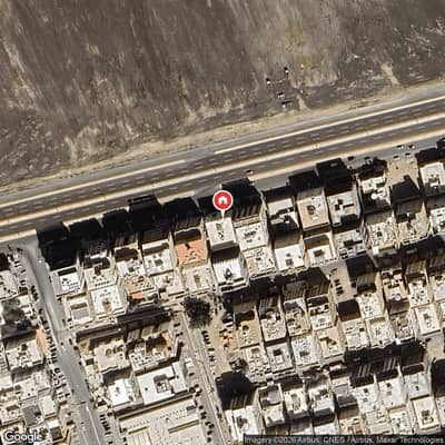 Commercial Building for Sale in North Jeddah, Jeddah - Residential-commercial building for sale, area 750 sqm.