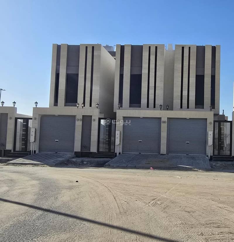 Villa in King Fahd Suburb 5 bedrooms 770000 SAR - 87890217