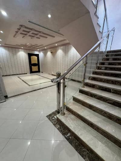 5 Bedroom Villa for Sale in North Riyadh, Riyadh - A distinctive villa in the Al-Sahafa neighborhood