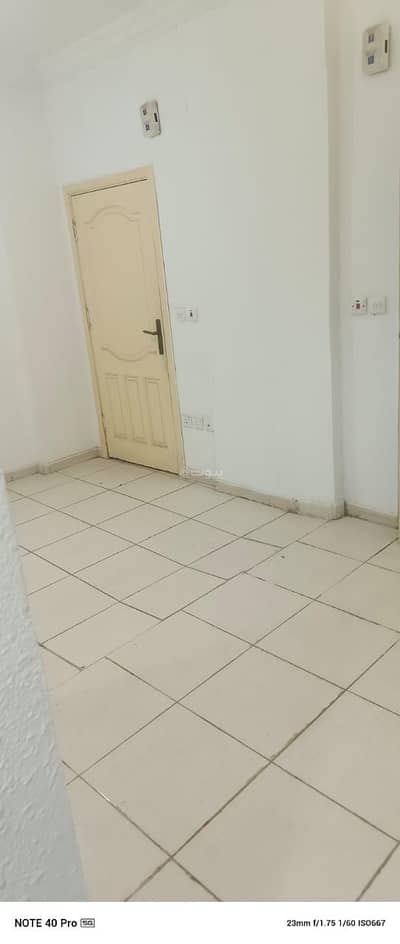 Room for Rent in North Jeddah, Jeddah - Room for Rent in Mishrifah, North Jeddah