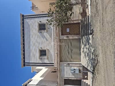 6 Bedroom Villa for Sale in North Jeddah, Jeddah - Luxurious duplex villa for sale in Taybah neighborhood