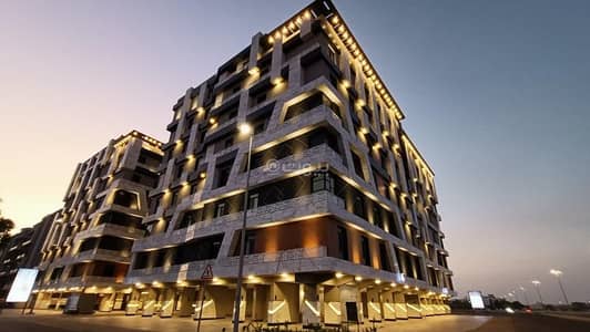 5 Bedroom Apartment for Sale in North Jeddah, Jeddah - A special apartment for sale in Al-Worood neighborhood with two independent entrances