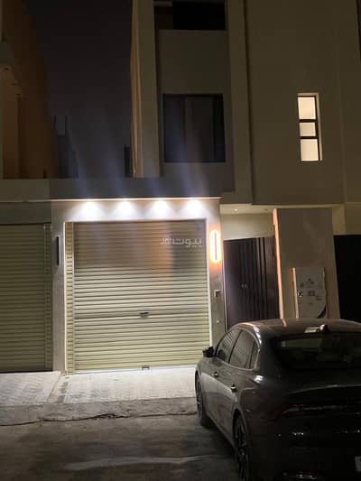 3 Bedroom Floor for Rent in South Riyadh, Riyadh - Residential apartment with 3 bedrooms for rent in Badr (Al-Muzaini)