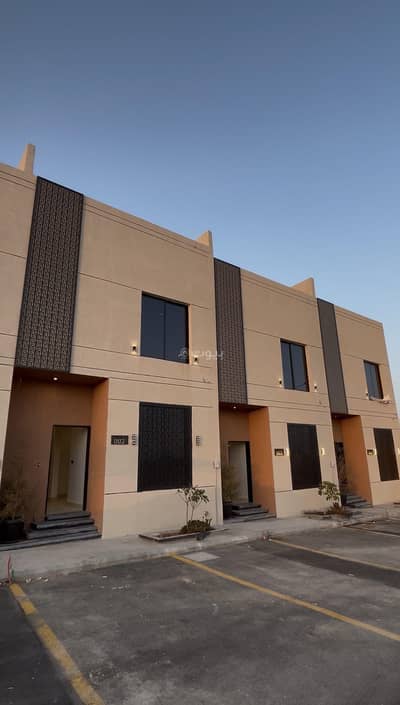 4 Bedroom Villa for Sale in West Riyadh, Riyadh - Townhouse for sale