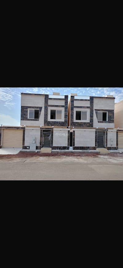 8 Bedroom Villa for Sale in Al Suways 1, Jazan - Luxury villa for sale in Al-Rehab neighborhood consisting of two floors and an annex.
