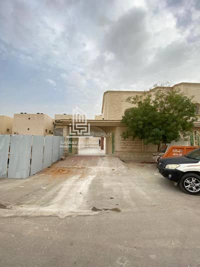 دور 7 غرف نوم للايجار في شرق الرياض، الرياض - دور بموقع مميز للإيجار حي الفيحاء - شارع الاسامر