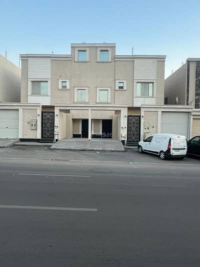 3 Bedroom Floor for Sale in South Riyadh, Riyadh - Adwar in Al-Aziziyah