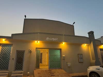 11 Bedroom Villa for Rent in Dhahrat Al Awdat Gharb, Al Diriyah - For rent in Diriyah: a villa consisting of two residential units