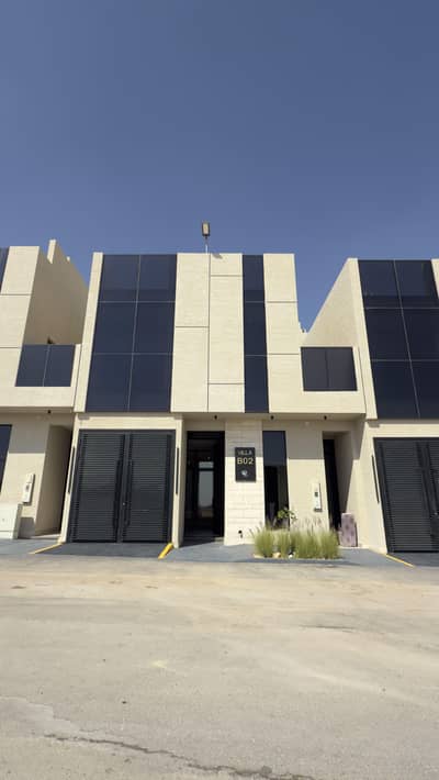 6 Bedroom Villa for Sale in West Riyadh, Riyadh - Villa For Sale in Al Mahdiyah, West Riyadh
