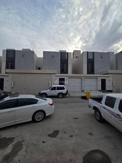 7 Bedroom Villa for Sale in South Riyadh, Riyadh - Duplex villa in Badr neighborhood