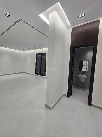 5 Bedroom Villa for Sale in West Riyadh, Riyadh - For sale: a stair and an apartment in the Zahra Al-Laban neighborhood.