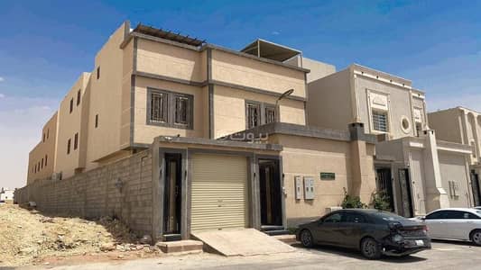 11 Bedroom Villa for Sale in East Riyadh, Riyadh - A villa consisting of 11 bedrooms for sale in Al Bayan district, Riyadh.