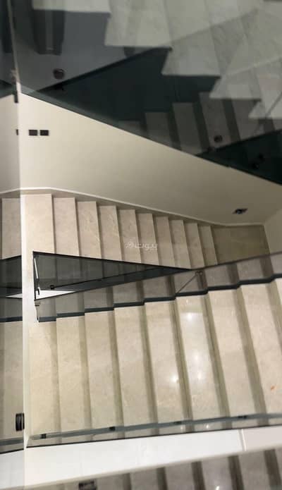 9 Bedroom Villa for Sale in Al Amwaj, Al Khobar - Villa consisting of 9 bedrooms for sale in Al-Amwaj