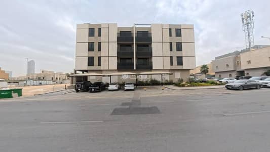 3 Bedroom Apartment for Rent in North Riyadh, Riyadh - Spacious 3BR Unit with Private Rooftop | Al Malqa – Satel