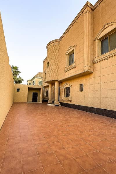 فیلا 11 غرف نوم للبيع في شمال الرياض، الرياض - فيلا النفل للبيع