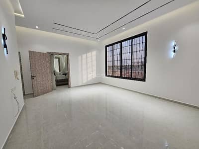 3 Bedroom Floor for Sale in East Riyadh, Riyadh - For sale, excellent first upper floor in the Al-Mu'azilah neighborhood.