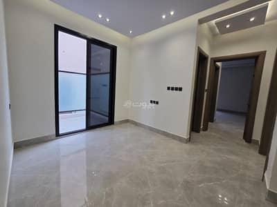 6 Bedroom Villa for Sale in East Riyadh, Riyadh - Modern finishing villa for sale in Al Bayan neighborhood, area 200 m, a million and a half.
