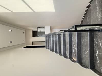 4 Bedroom Floor for Sale in East Riyadh, Riyadh - For sale, an upper townhouse in the Granada neighborhood, excellent location on a 25m street.