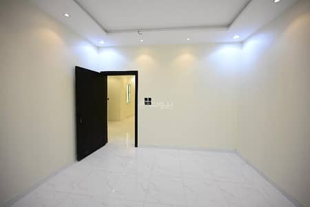 3 Bedroom Apartment for Sale in East Riyadh, Riyadh - A 3-bedroom apartment for sale in Al Bayan neighborhood