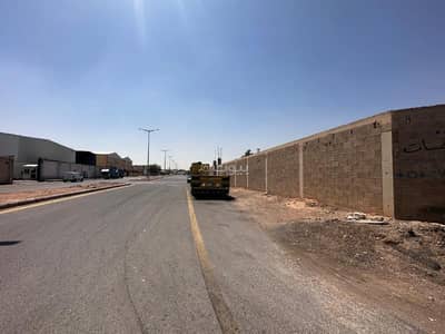 مستودع  للايجار في شرق الرياض، الرياض - مستودع للإيجار في شارع منجد, حي السلي, مدينة الرياض, منطقة الرياض