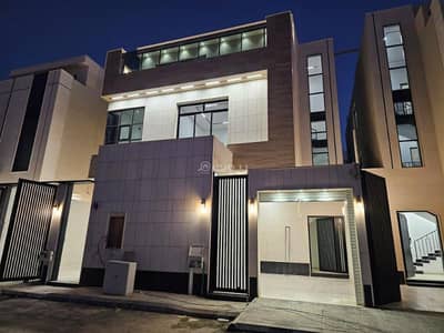 4 Bedroom Floor for Sale in East Riyadh, Riyadh - Upper Townhouse for sale in Al-Meizeela neighborhood near the stadium