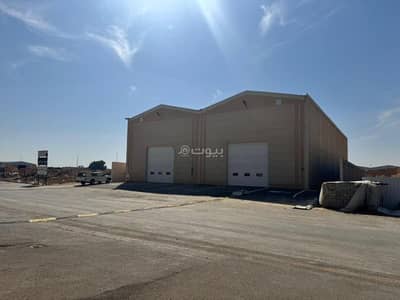 مستودع  للايجار في شرق الرياض، الرياض - مستودع للإيجار في حي السلي شارع ابن ماجة
