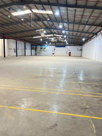 Warehouse for Rent in East Riyadh, Riyadh - Warehouse for rent in Al-Sulay, East Riyadh