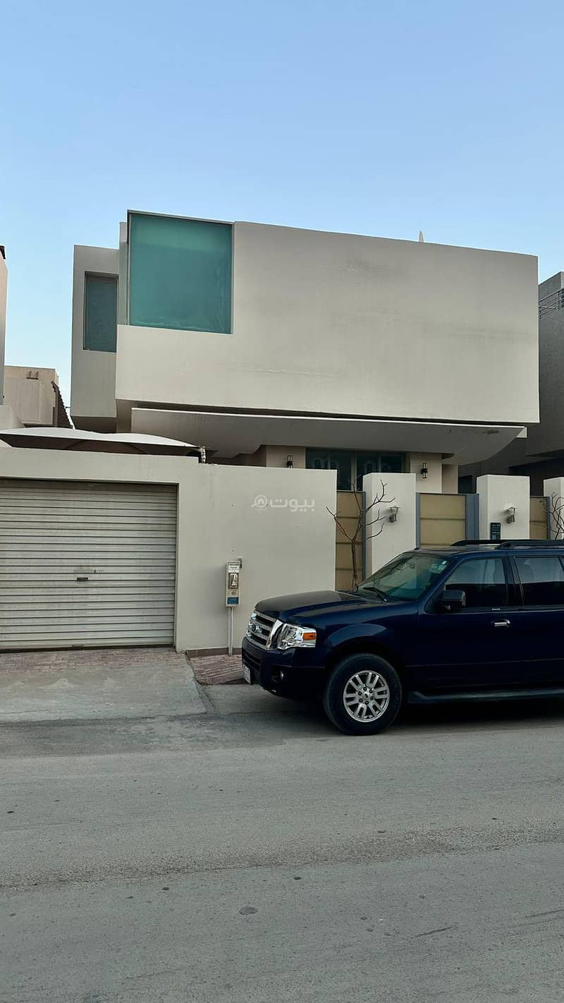 For sale: a villa in Al-Khozama district, 20 years old, renovated a year ago. North Street 12. It consists of a majlis (reception), a salon, an open basement with a kitchen and a swimming pool. The second floor has 4 bedrooms, the rooftop includes a servant’s room and laundry. Price is negotiable.