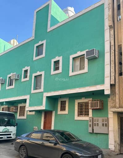 Residential Building for Rent in Central Riyadh, Riyadh - A whole building for rent for workers' housing in Al-Murqab neighborhood