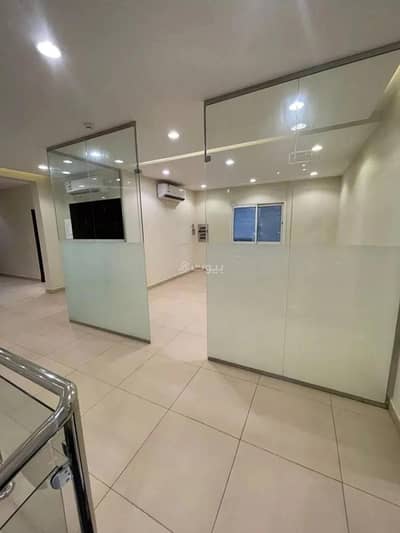 Office for Rent in North Riyadh, Riyadh - Commercial office for rent on the Northern Ring Road service road, Al Taawun District