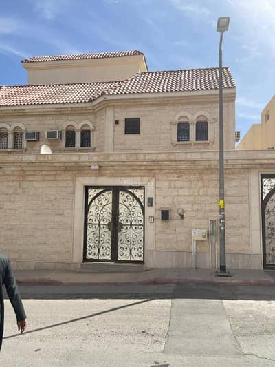 4 Bedroom Villa for Sale in East Riyadh, Riyadh - Villa for sale on Al Dawudi Street, Al Rabaa District, Riyadh City, Riyadh Region