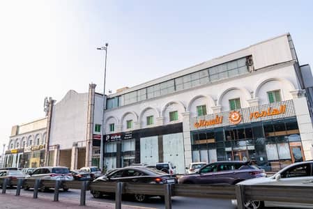 Complex for Rent in North Jeddah, Jeddah - A distinctive shopping mall and administrative offices for rent in Al-Rehab District - Jeddah