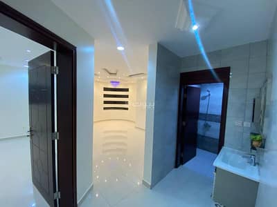 6 Bedroom Floor for Rent in North Riyadh, Riyadh - A remarkable housing opportunity in one of the finest neighborhoods in north Riyadh. . Al-Nafl District