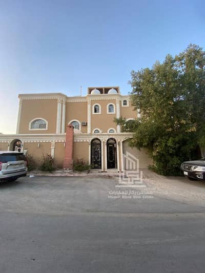 دور 5 غرف نوم للايجار في شرق الرياض، الرياض - دور علوي - حي السعادة