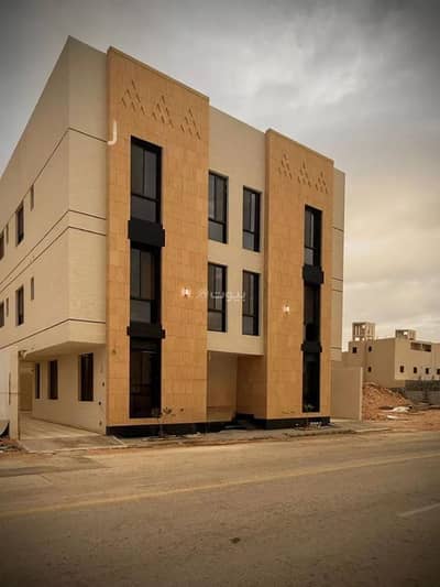 4 Bedroom Residential Building for Sale in West Riyadh, Riyadh - Residential Building For Sale in Al Mahdiyah, Riyadh